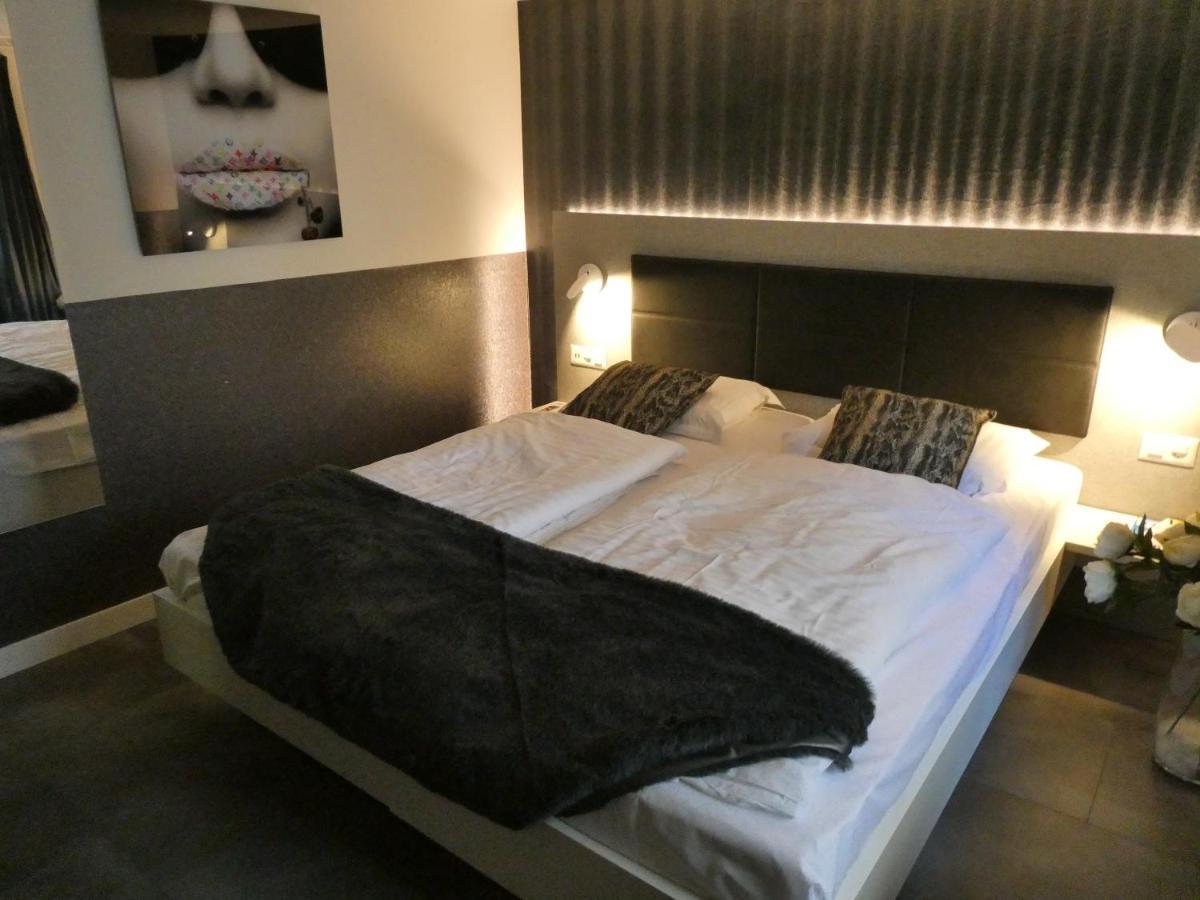 Central & Elegant Apartments,Partially With Fireplace, By Zermatt Rental Kültér fotó