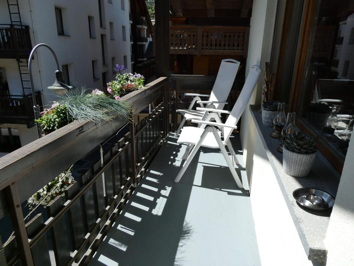 Central & Elegant Apartments,Partially With Fireplace, By Zermatt Rental Kültér fotó