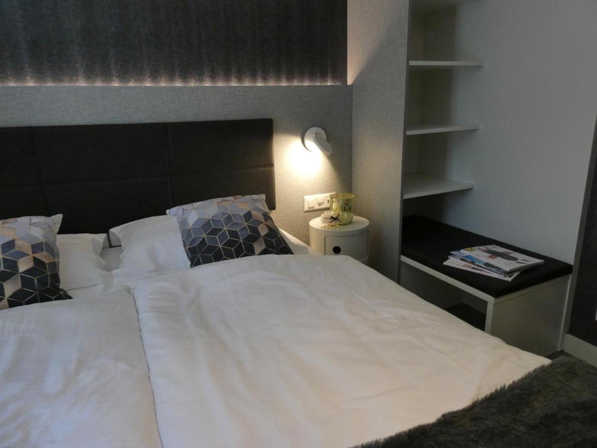 Central & Elegant Apartments,Partially With Fireplace, By Zermatt Rental Kültér fotó