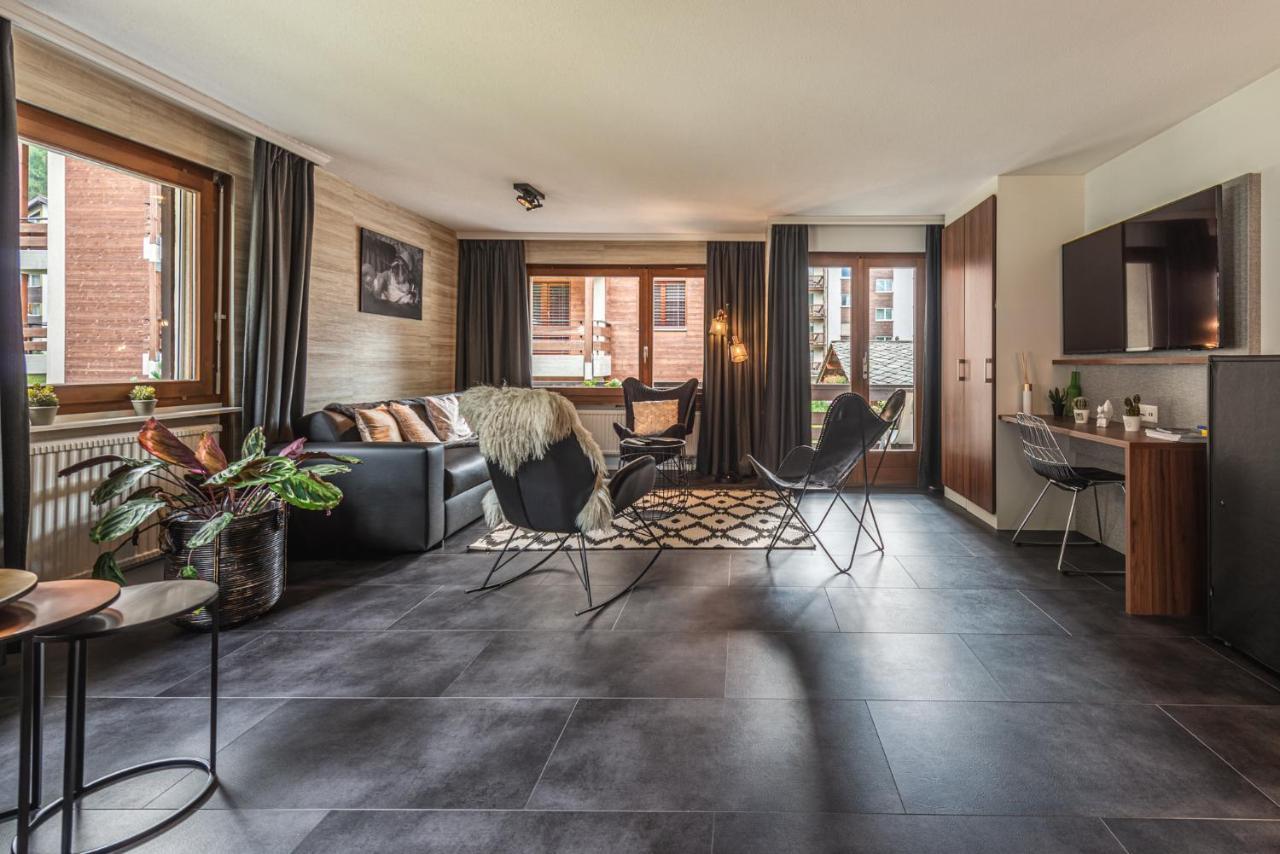 Central & Elegant Apartments,Partially With Fireplace, By Zermatt Rental Kültér fotó